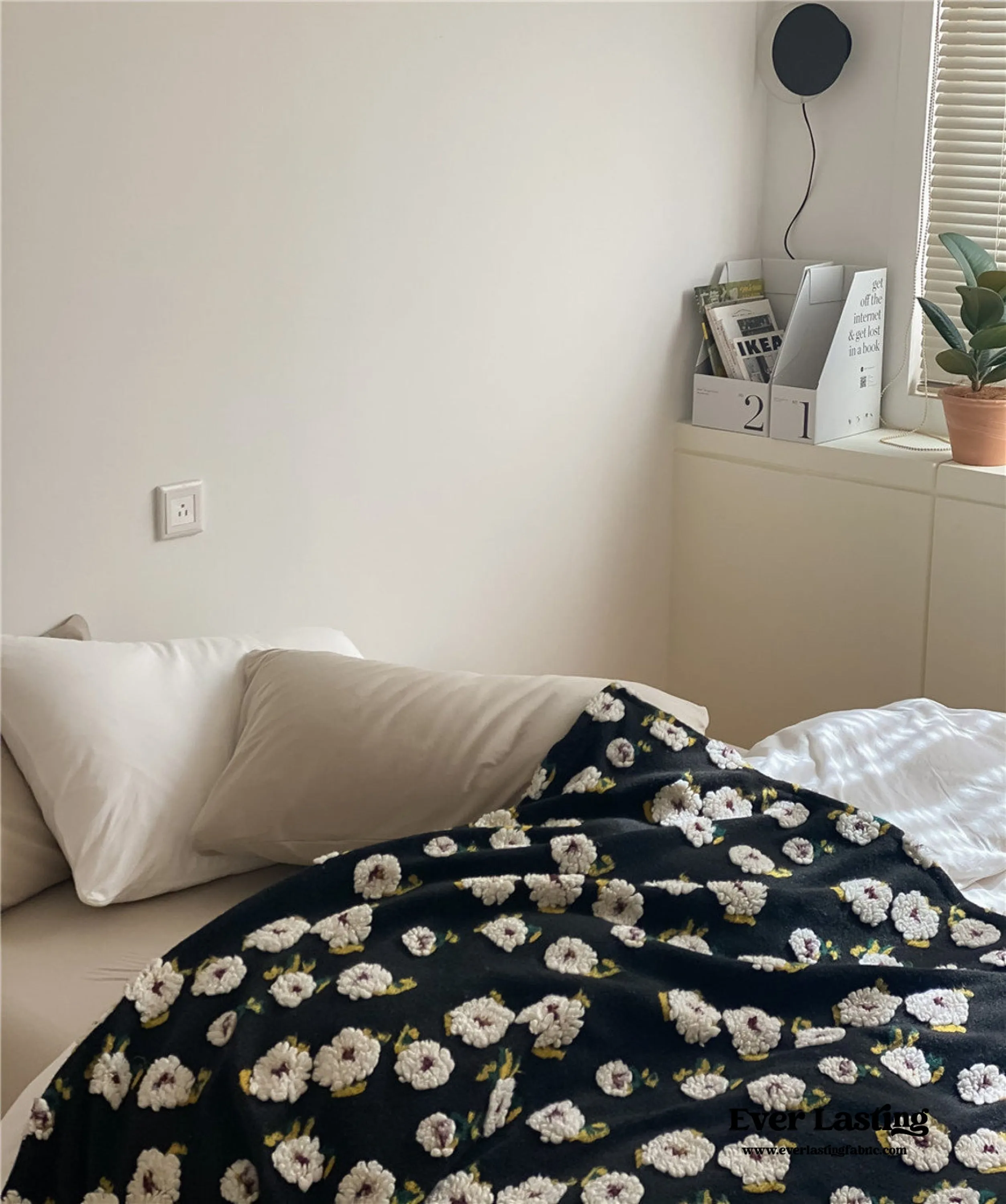 Floral Wool Velvet Blanket / Beige